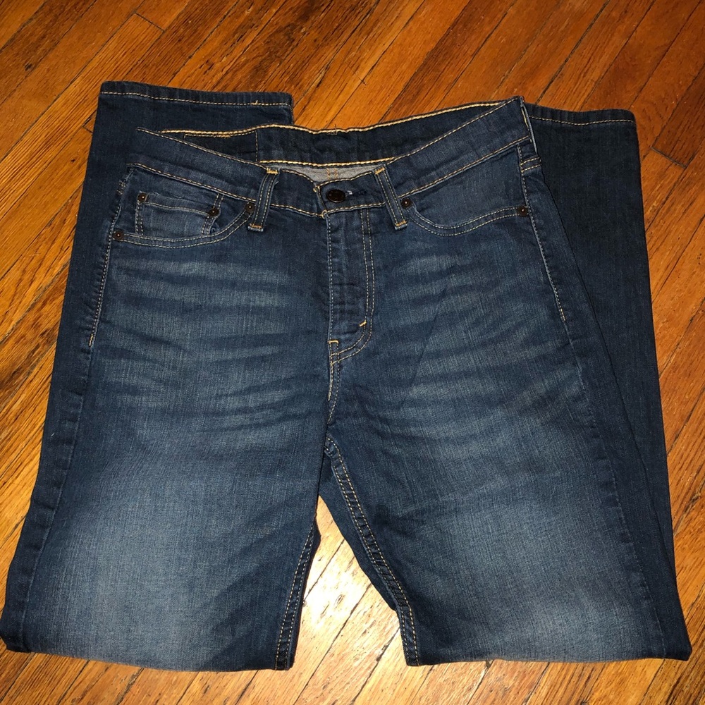 Levi’s‎ - Picture 2 of 5